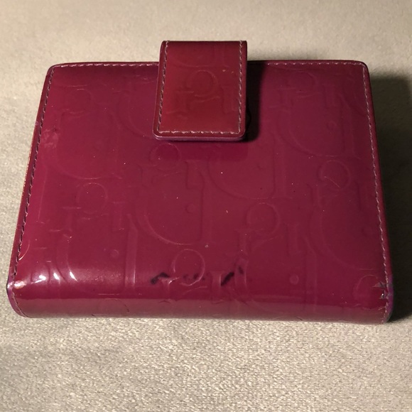 Pre-loved Christian Dior Patent Leather Small Bi-fold Wallet In Purple - Picture 2 of 11